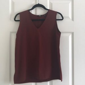 Uniqlo red top